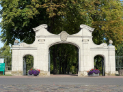 Das Prenzlauer Friedhofsportal.